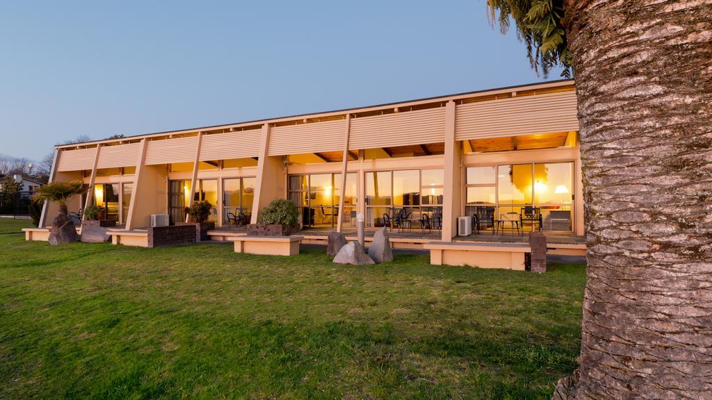 Oasis Beach Motel Taupo Ngoại thất bức ảnh