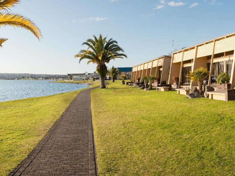 Oasis Beach Motel Taupo Ngoại thất bức ảnh